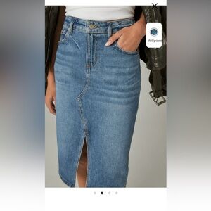 Lucky brand denim midi skirt size 6/28